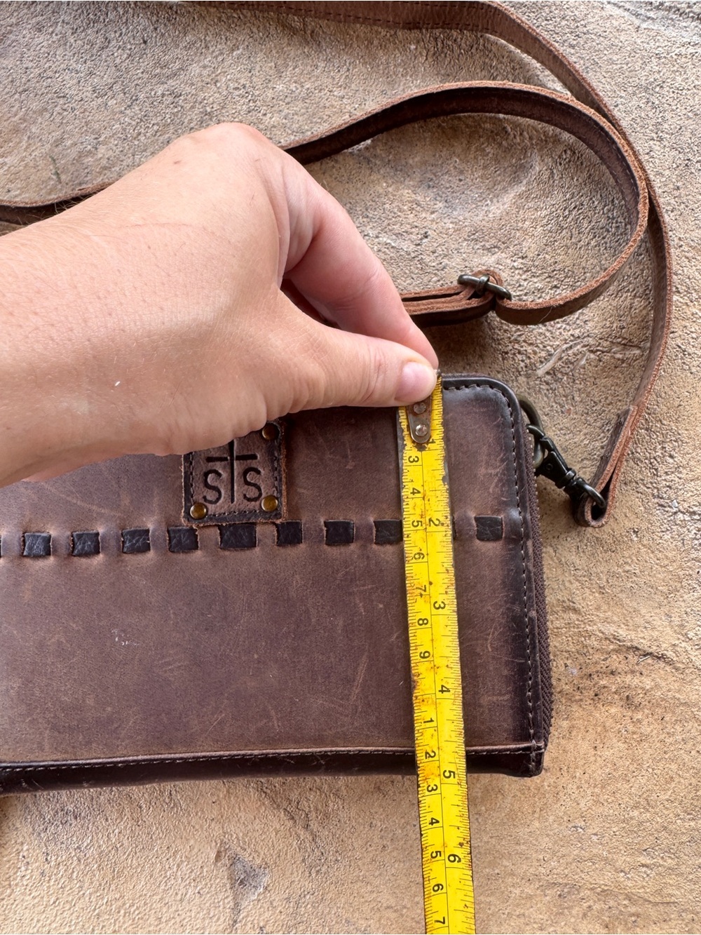 STS Ranchwear Brown Distressed Leather Crossbody Wallet Organizer Western Purse - Picture 3 of 14